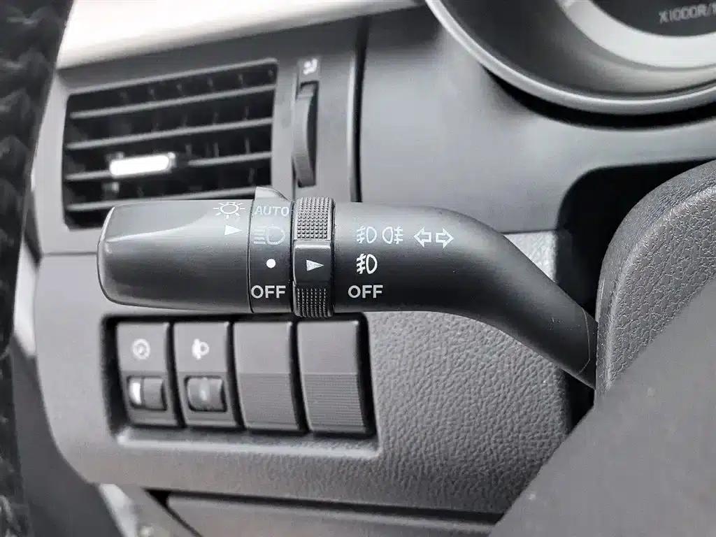 Besturn X80 2013 2.0L Manual Deluxe Edition — миниатюра 21