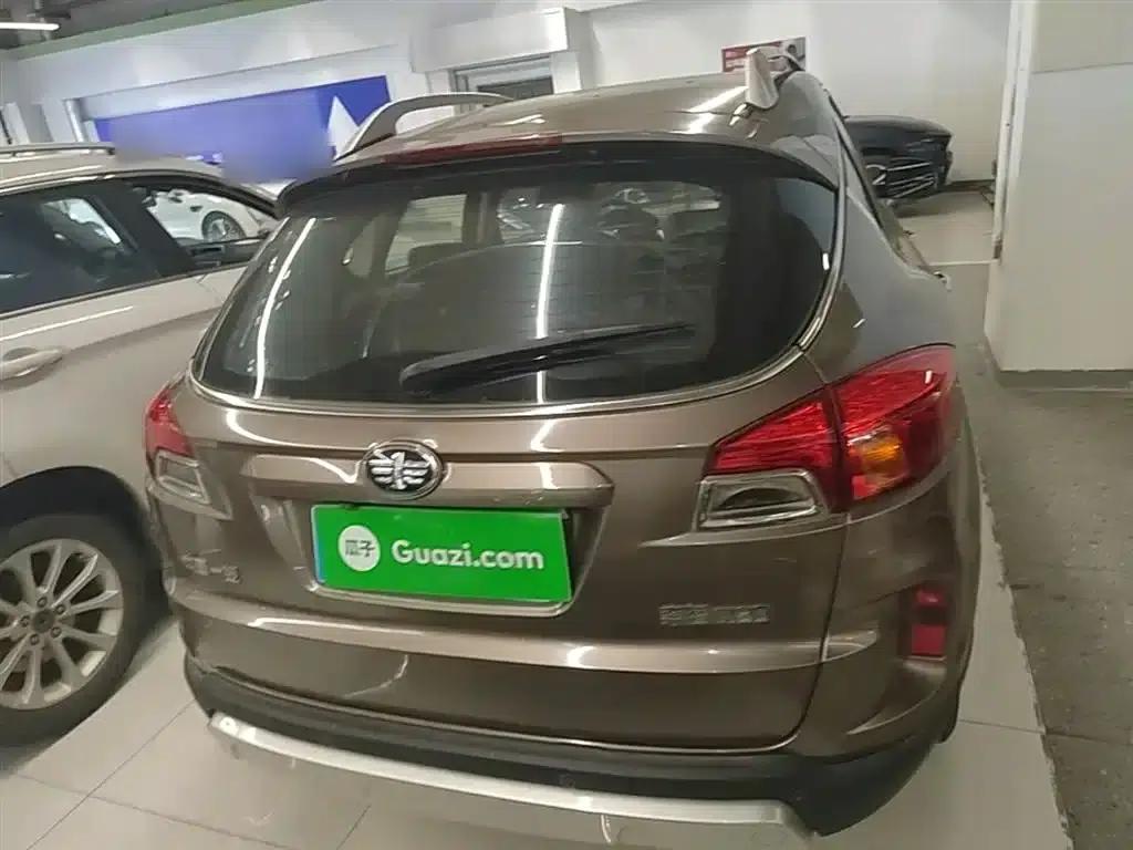 Besturn X80 2016 2.0L Automatic Comfort Model — миниатюра 6