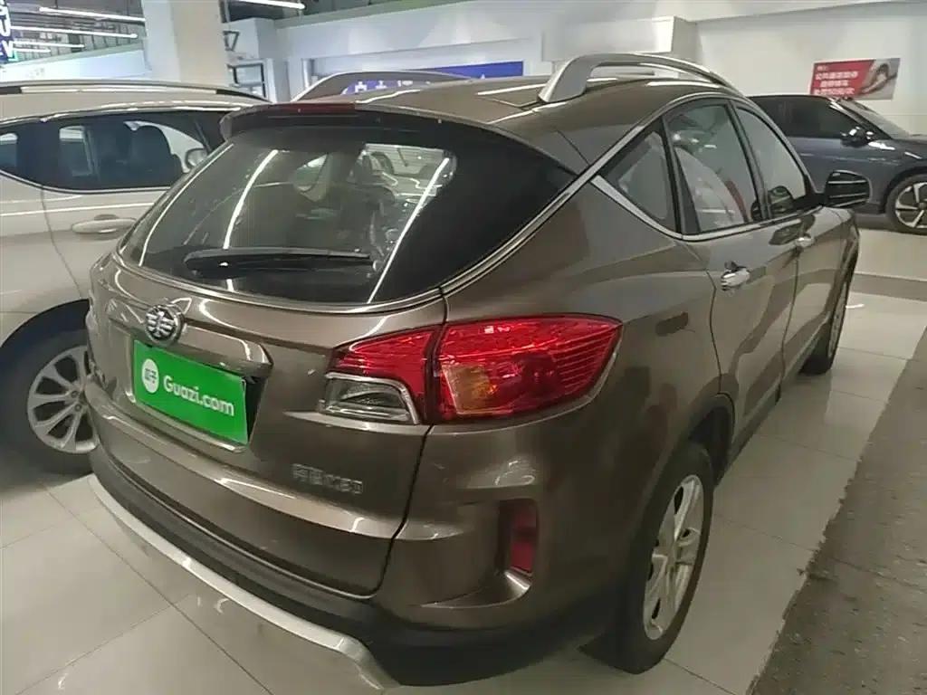Besturn X80 2016 2.0L Automatic Comfort Model — миниатюра 7
