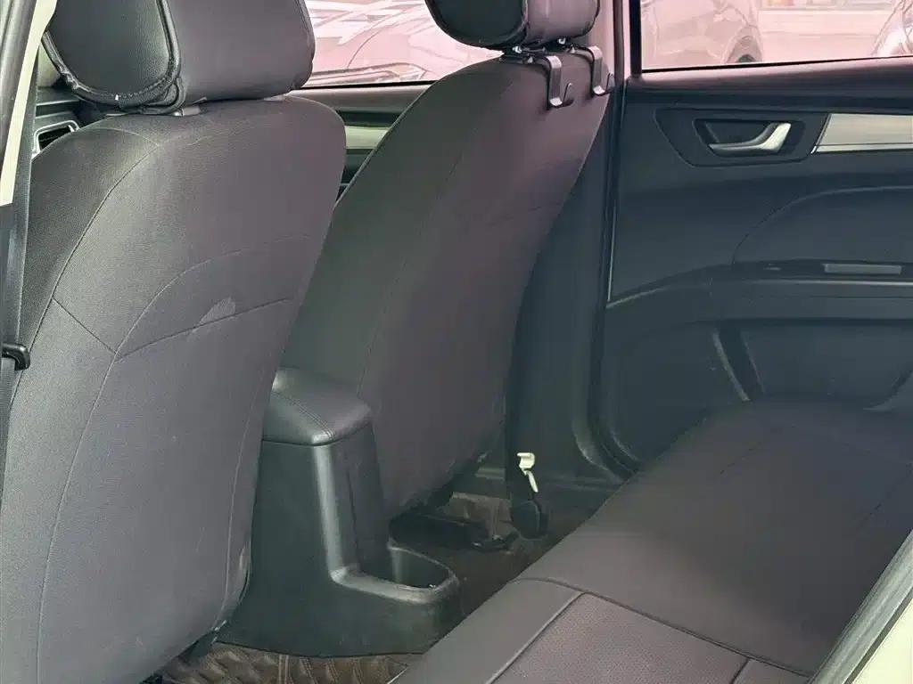 Besturn B30 2016 1.6L Automatic Luxury Edition — миниатюра 5
