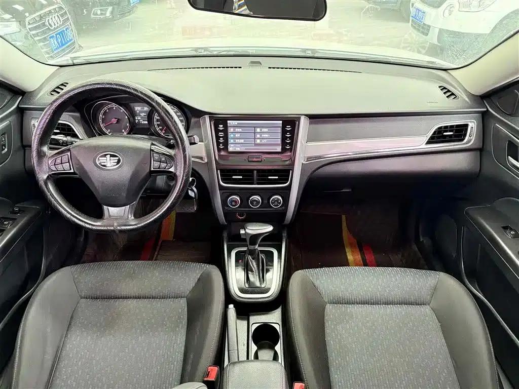 Besturn B30 2016 1.6L Automatic Luxury Edition — миниатюра 6