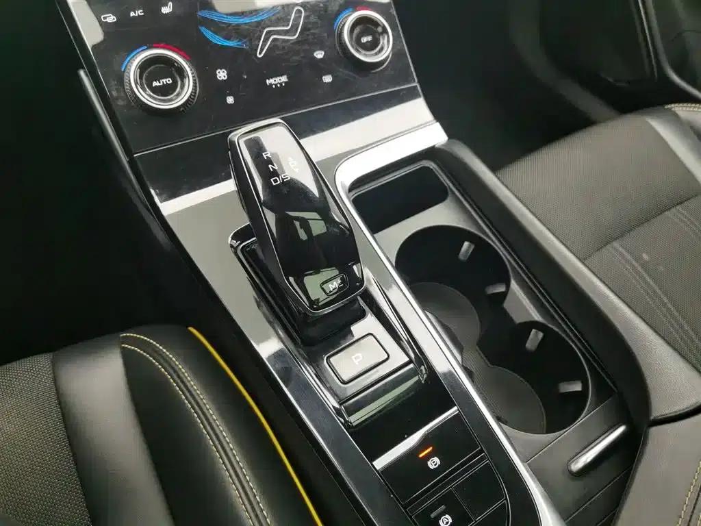 Bestune B70S 2022 1.5T Smart and Trendy Commander — миниатюра 13