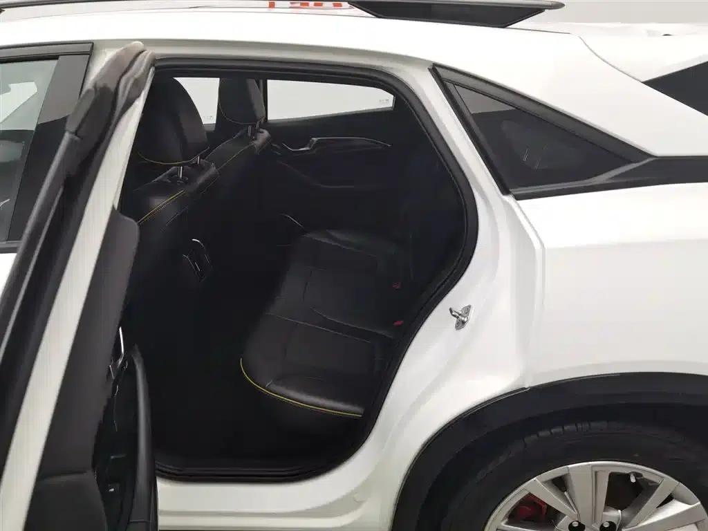 Bestune B70S 2022 1.5T Smart and Trendy Commander — миниатюра 15
