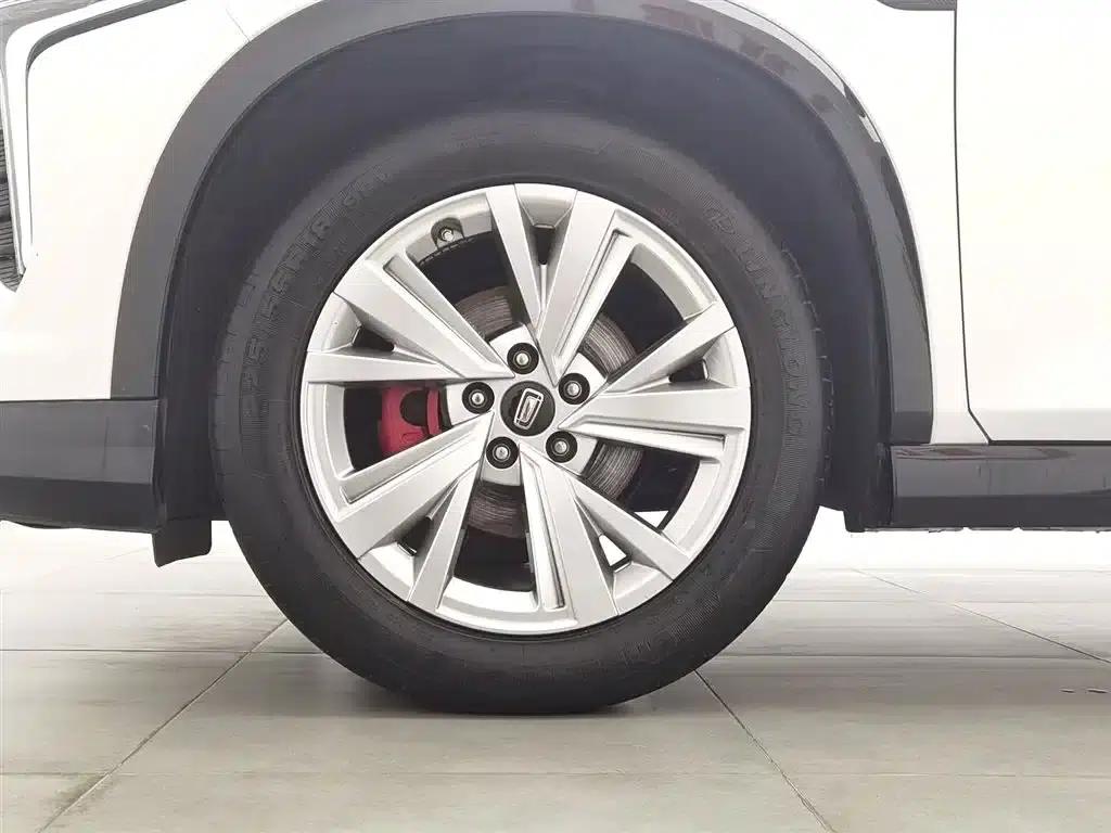 Bestune B70S 2022 1.5T Smart and Trendy Commander — миниатюра 17