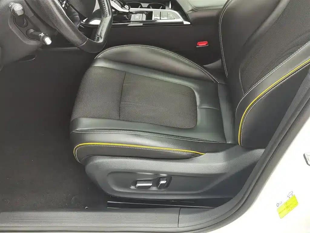 Bestune B70S 2022 1.5T Smart and Trendy Commander — миниатюра 20