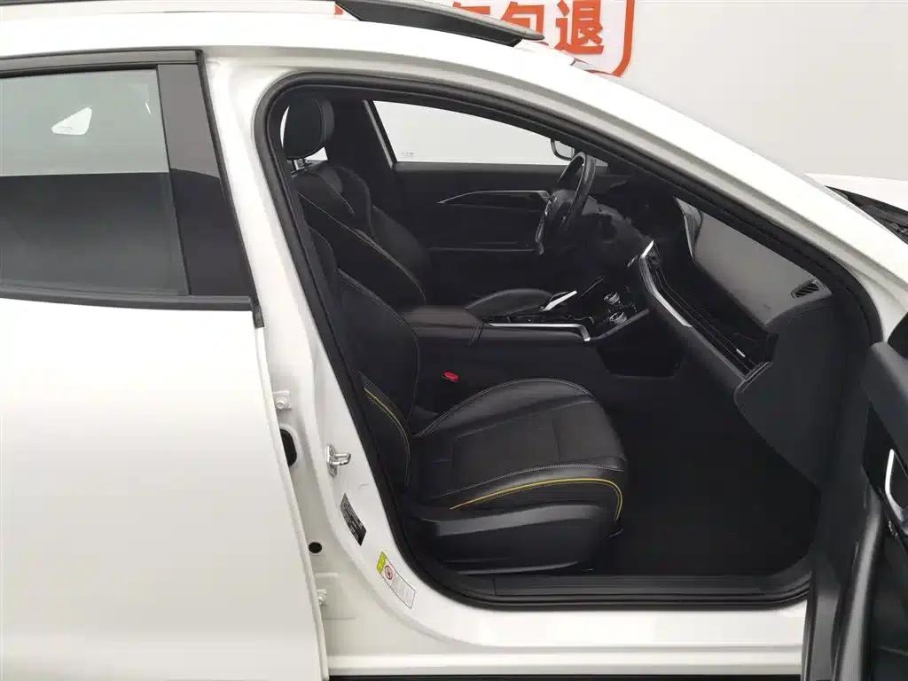 Bestune B70S 2022 1.5T Smart and Trendy Commander — миниатюра 23