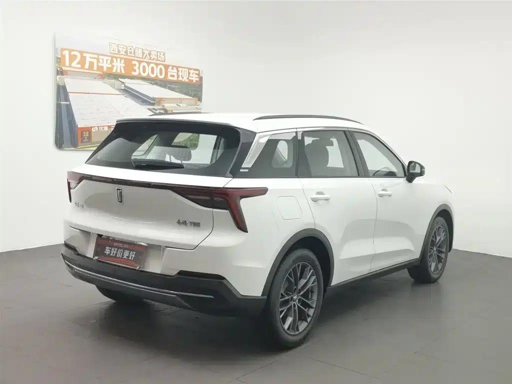 Bestune T55 2022 1.5T Automatic Leap Forward Edition — миниатюра 2