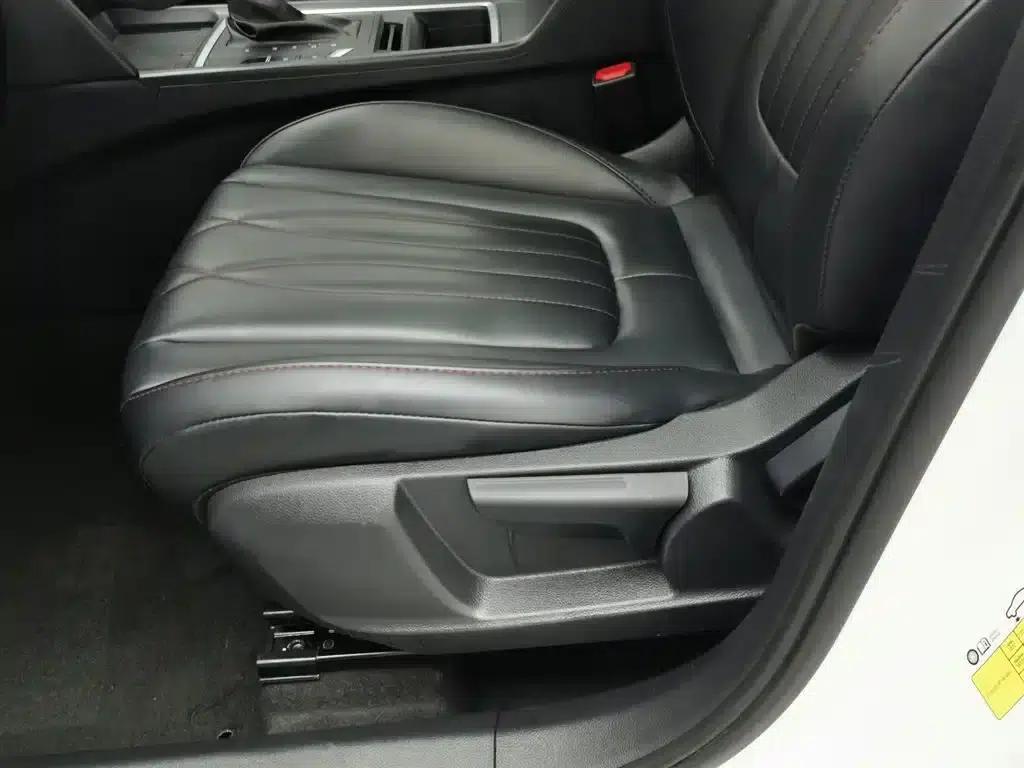 Bestune T55 2022 1.5T Automatic Leap Forward Edition — миниатюра 20