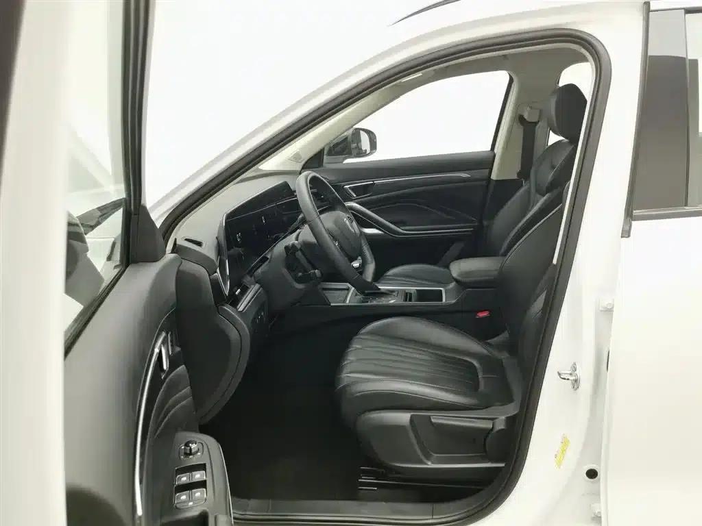 Bestune T55 2022 1.5T Automatic Leap Forward Edition — миниатюра 10