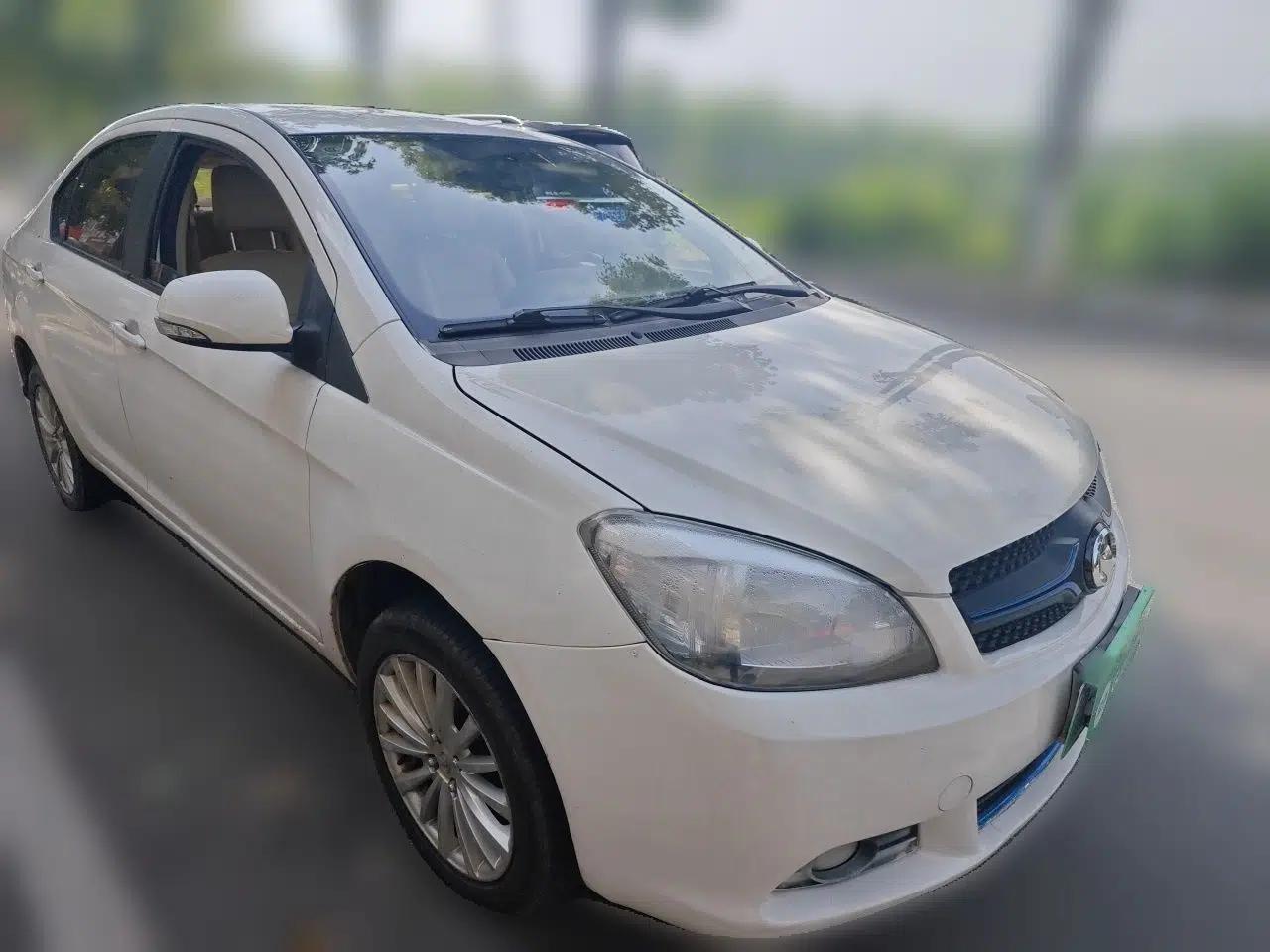 Great Wall C30 New Energy 2017 EV Luxury Model — миниатюра 3