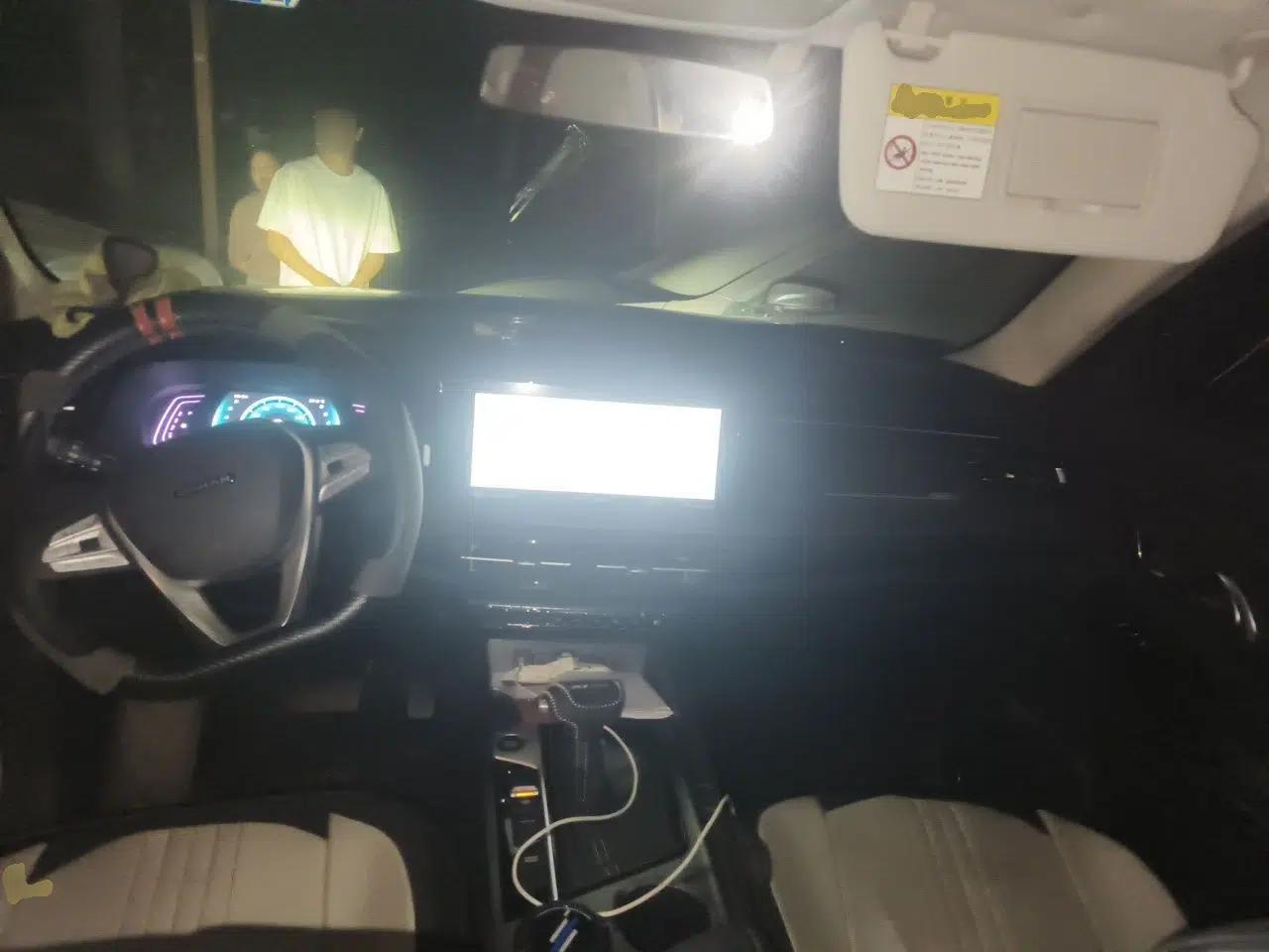 CHANGAN OSHAN X7 PLUS 2022 1.5T Blue Whale Edition Automatic Prestige 7-Seater — миниатюра 10