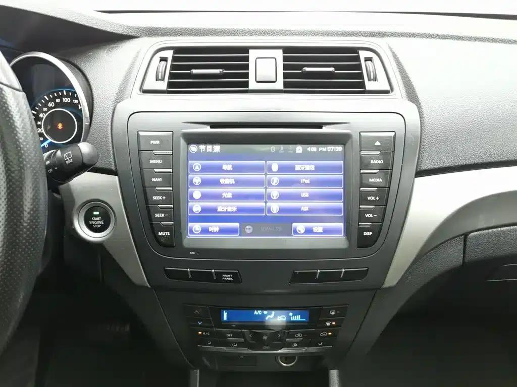2015 Senova X65 2.0T Automatic Elite — миниатюра 12