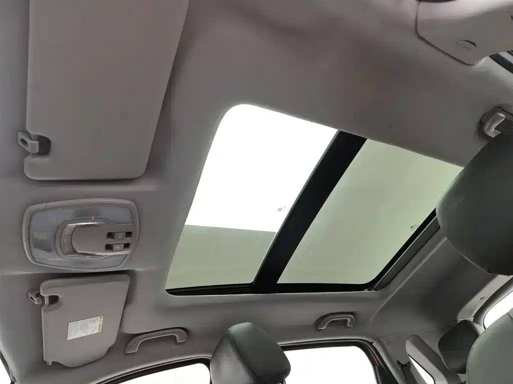 2015 Senova X65 2.0T Automatic Elite — миниатюра 14