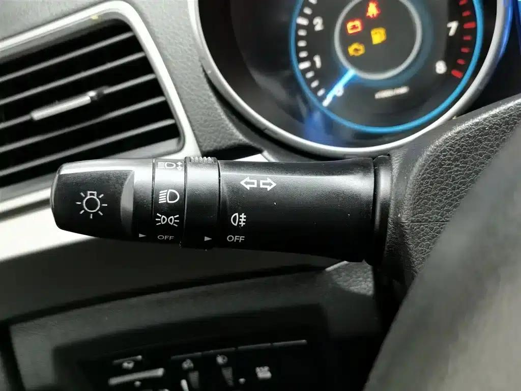 2015 Senova X65 2.0T Automatic Elite — миниатюра 21