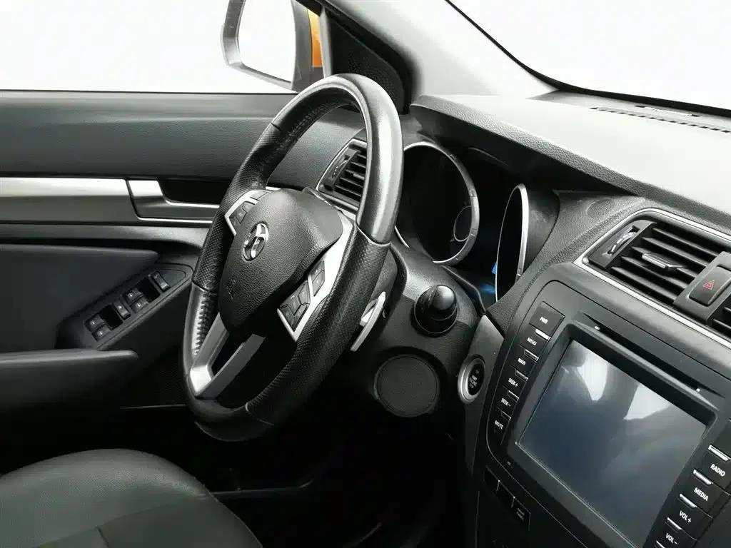 2015 Senova X65 2.0T Automatic Elite — миниатюра 22