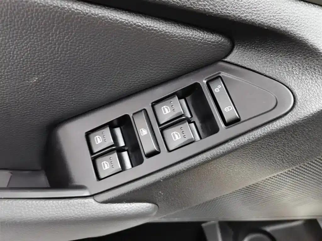 2015 Senova X65 2.0T Automatic Elite — миниатюра 9