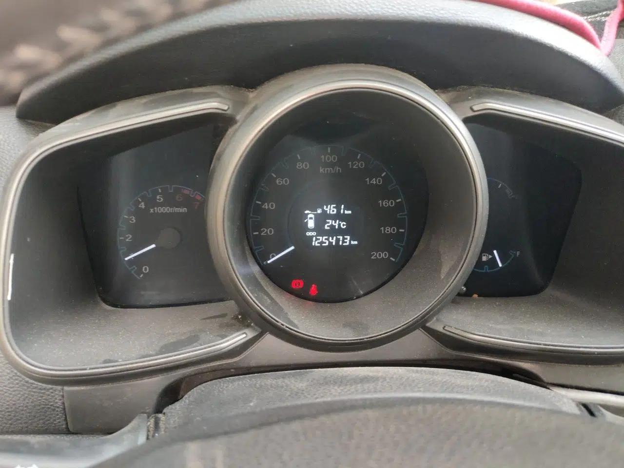 CHANGAN OSHAN CX70 2016 1.6L Manual Luxury Model — миниатюра 12