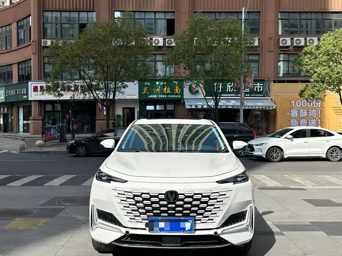 Changan UNI-K 2023 2.0T 2WD Enjoy Edition — миниатюра 2