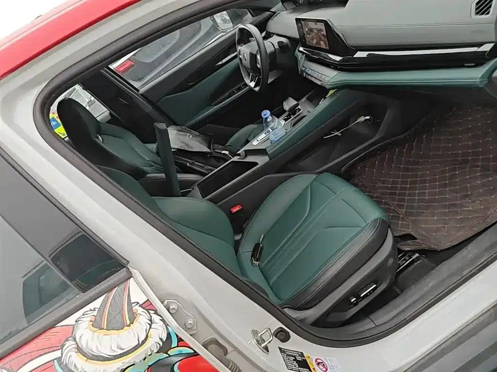 Changan UNI-V Smart Electric iDD 2024 Model Blue Whale Smart Electric iDD 136km Smart Cool Edition — миниатюра 25