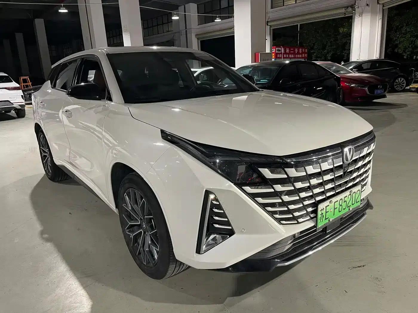 Changan UNI-Z New Energy 2024 Blue Whale Smart Electric iDD 125km Excellent Edition — миниатюра 3