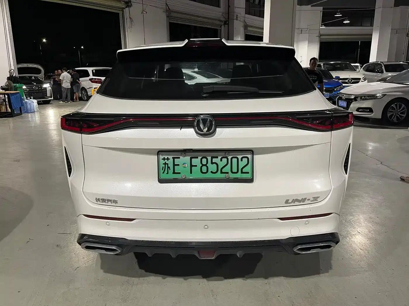Changan UNI-Z New Energy 2024 Blue Whale Smart Electric iDD 125km Excellent Edition — миниатюра 5