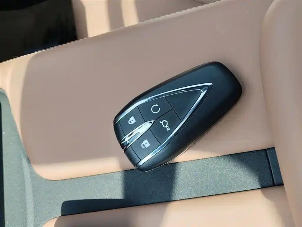 Changan UNI-Z 2025 1.5T Premium Edition — миниатюра 9