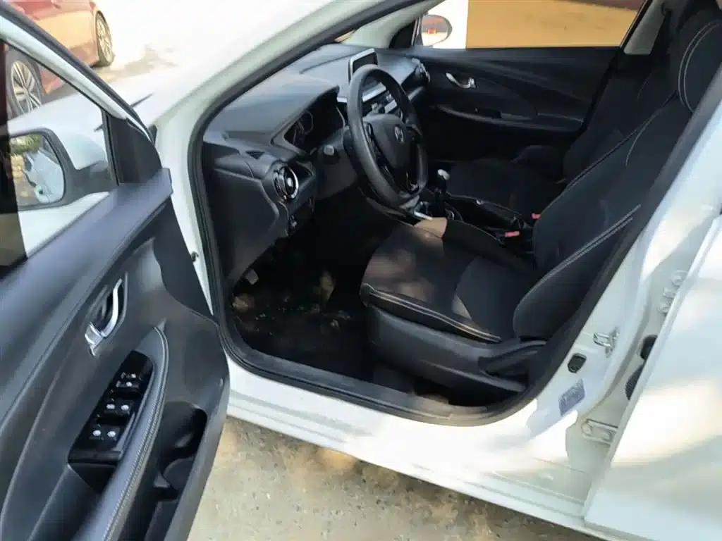 Yuexiang 2018 1.4L Manual Comfort Model (National V Emission Standard) — миниатюра 16