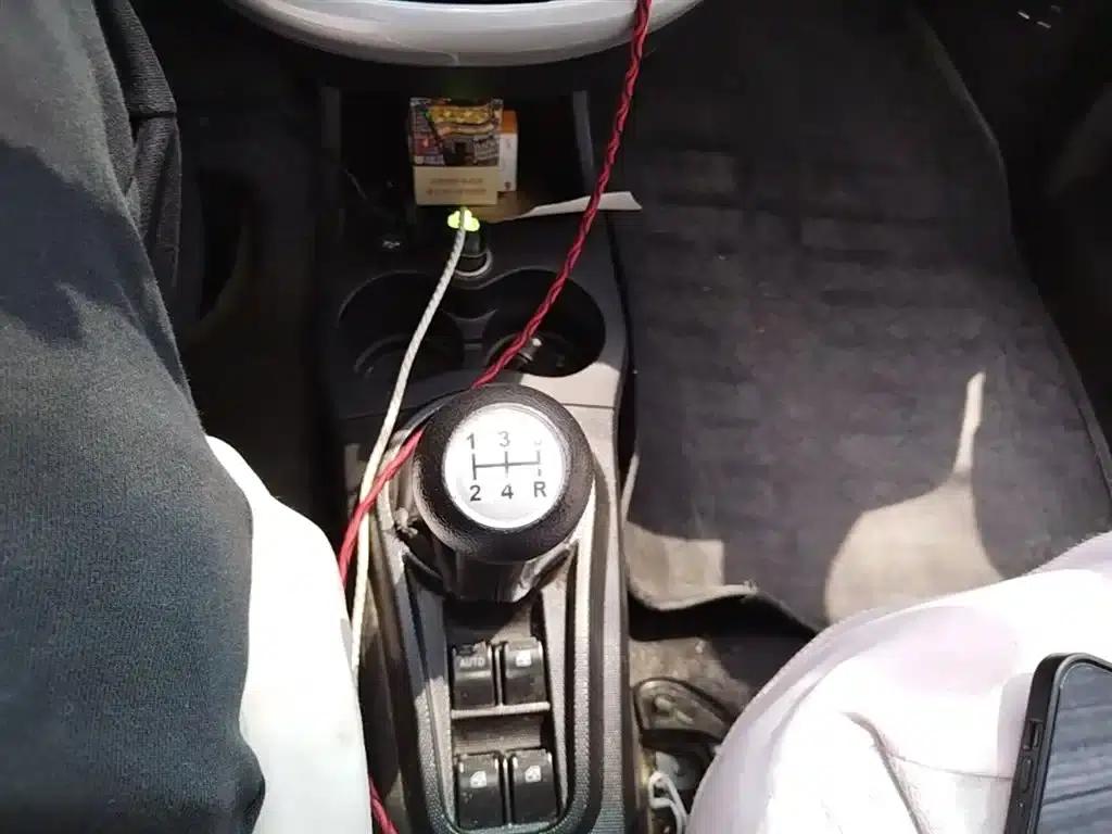 Benben MINI 2012 1.0L Manual Fashion Edition (National V Emission Standard) — миниатюра 14