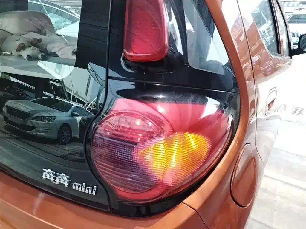Benben MINI 2012 1.0L Manual Fashion Edition (National V Emission Standard) — миниатюра 8
