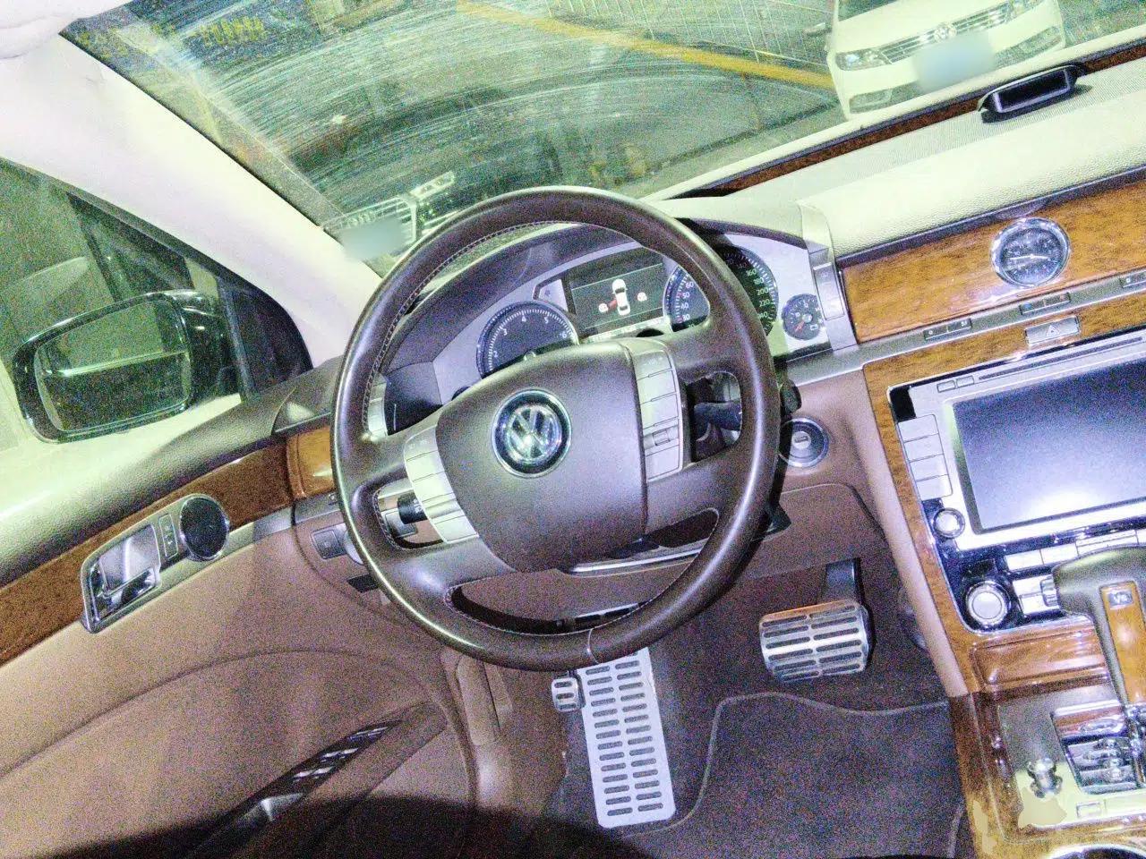 Volkswagen Phaeton 2012 3.0L Business Edition — миниатюра 11