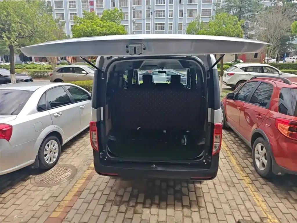 Crossstar V3 2023 1.5L Gasoline Enjoyable 7-Seater Bus — миниатюра 19