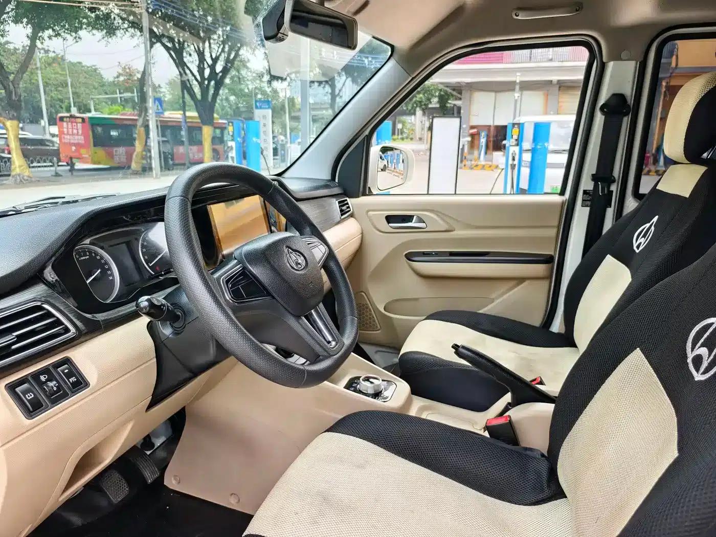 Crossstar V7 EV 2025 Model, 316km/h Flagship Edition, 9 Seats, Double Door, 50.38kWh — миниатюра 3