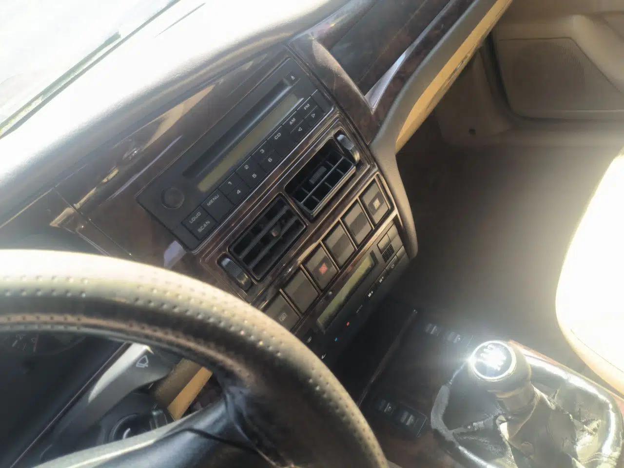 Volkswagen Santana Vista 2006 1.8L Manual Base Model — миниатюра 14