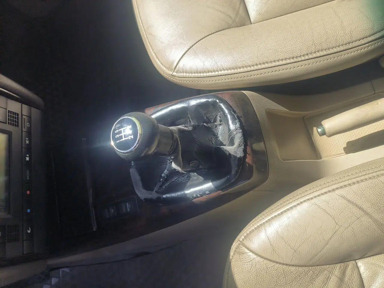 Volkswagen Santana Vista 2006 1.8L Manual Base Model — миниатюра 15