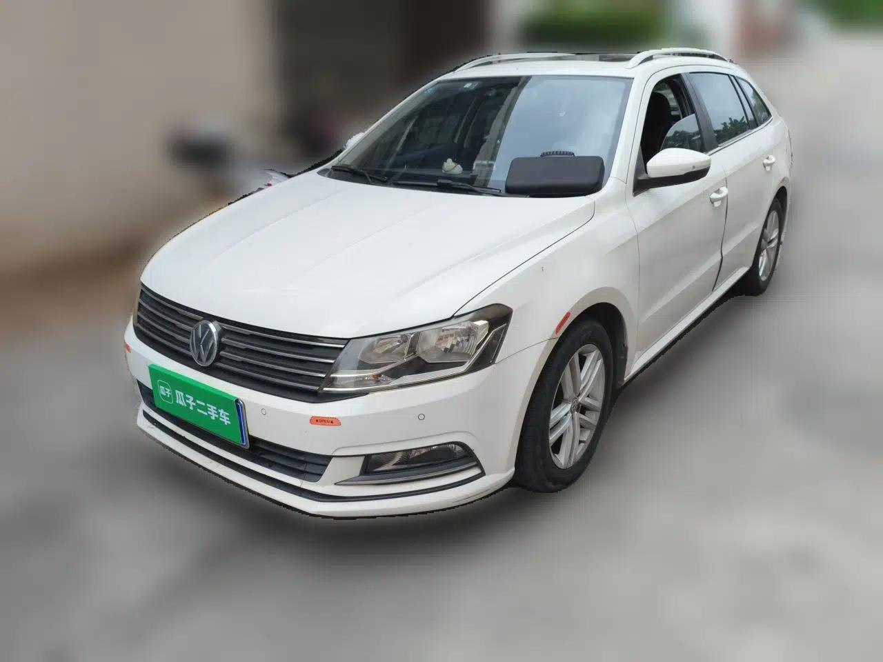 Volkswagen Gran Lavida 2015 1.6L Automatic Comfort Edition — миниатюра 1