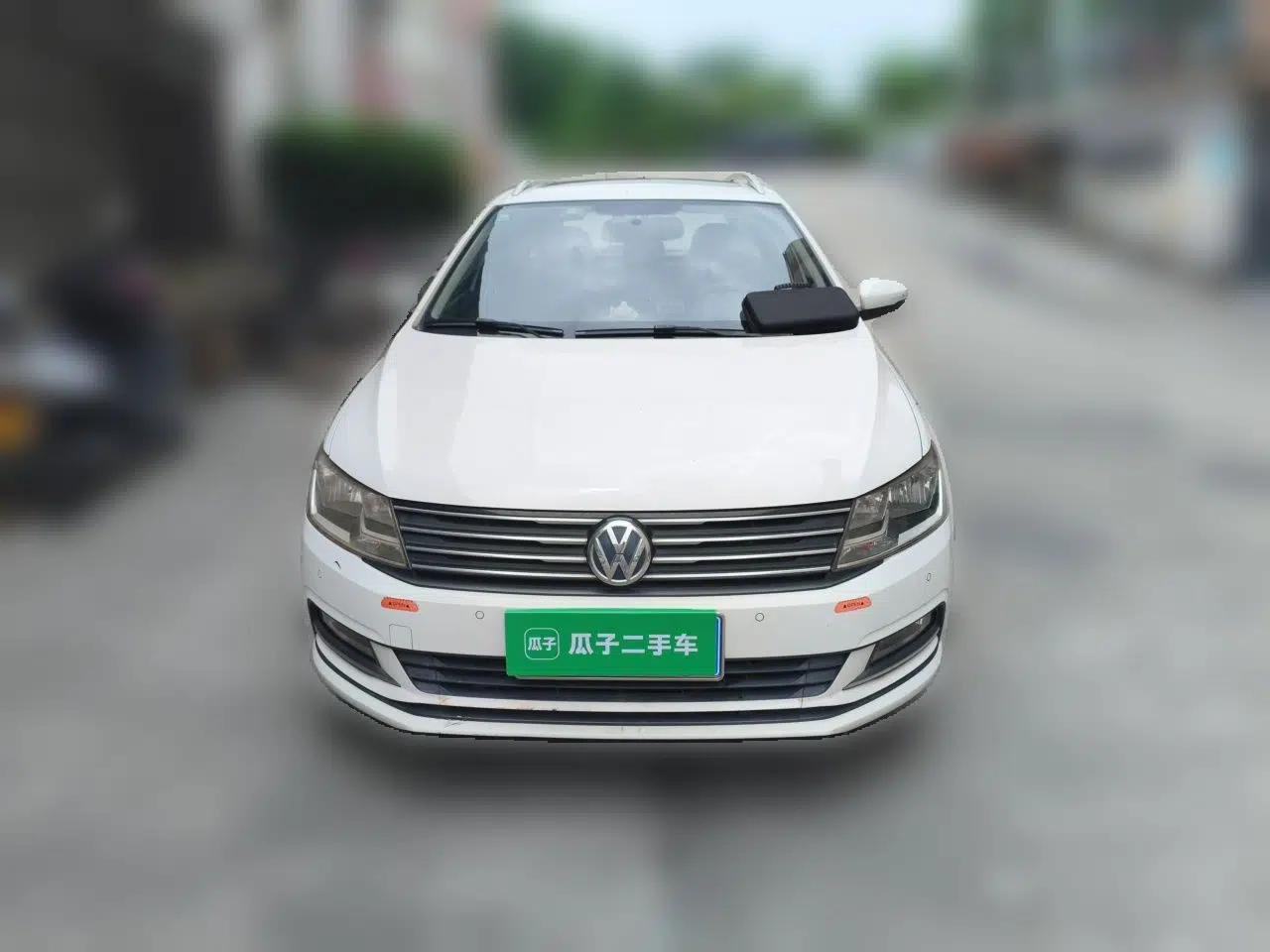 Volkswagen Gran Lavida 2015 1.6L Automatic Comfort Edition — миниатюра 2