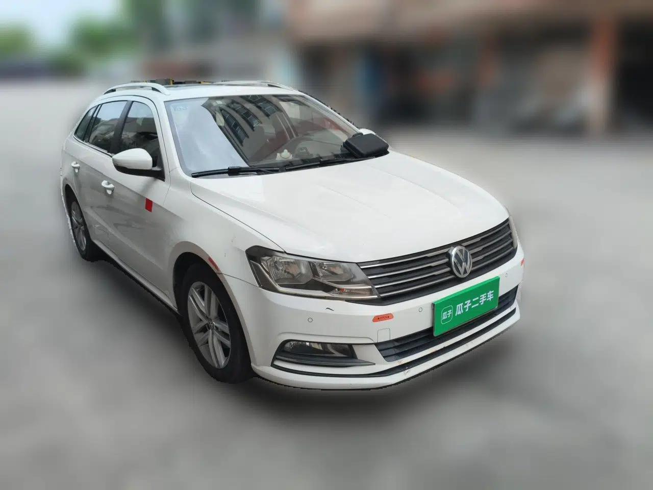 Volkswagen Gran Lavida 2015 1.6L Automatic Comfort Edition — миниатюра 3