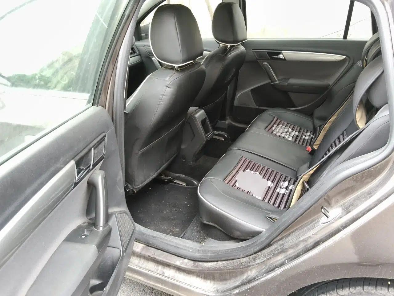 Volkswagen Gran Lavida 2013 1.6L Automatic Fashion Model — миниатюра 18