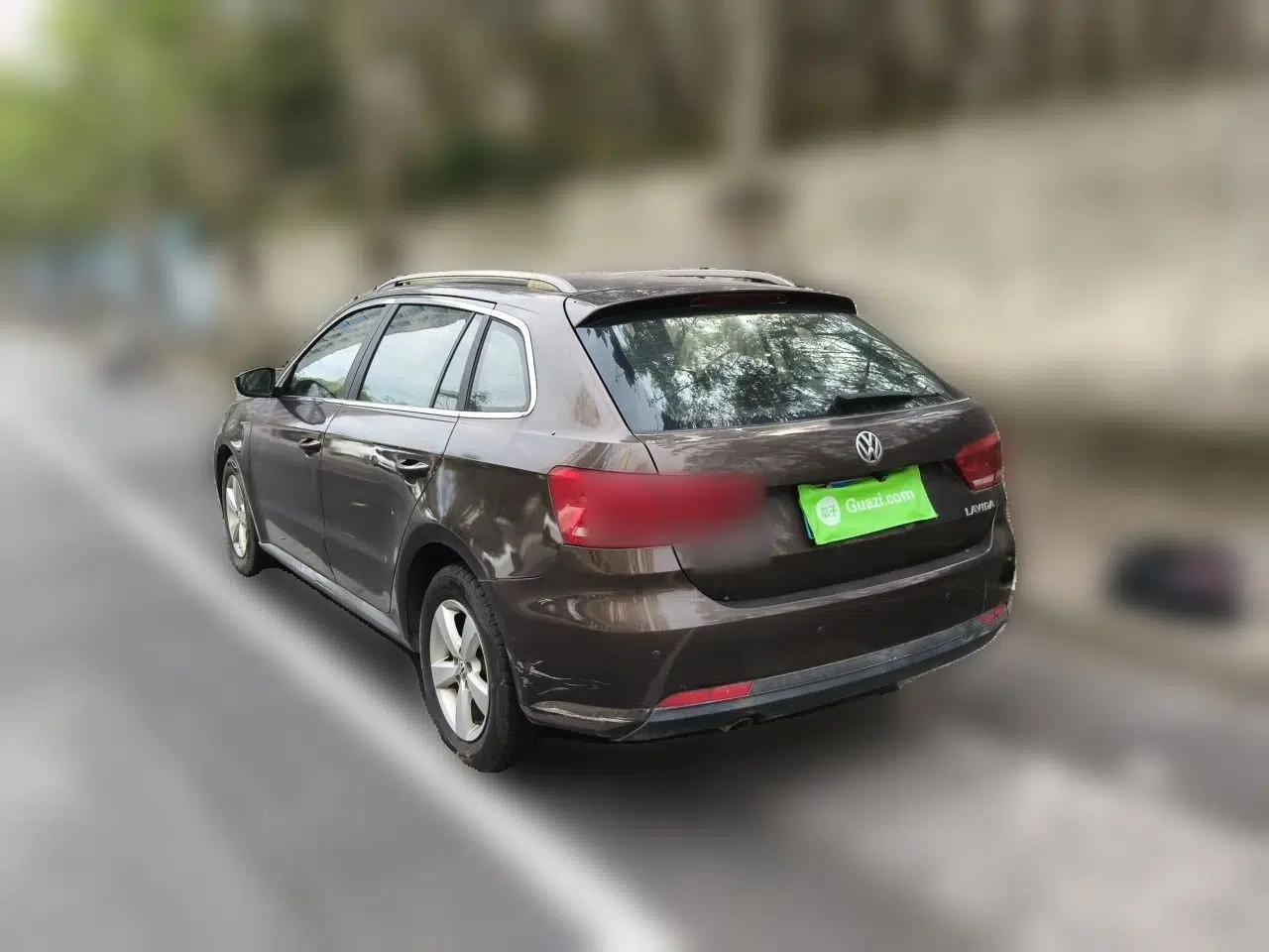 Volkswagen Gran Lavida 2013 1.6L Automatic Fashion Model — миниатюра 4