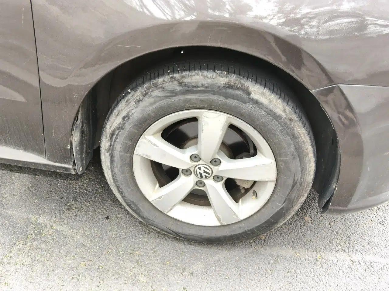 Volkswagen Gran Lavida 2013 1.6L Automatic Fashion Model — миниатюра 8