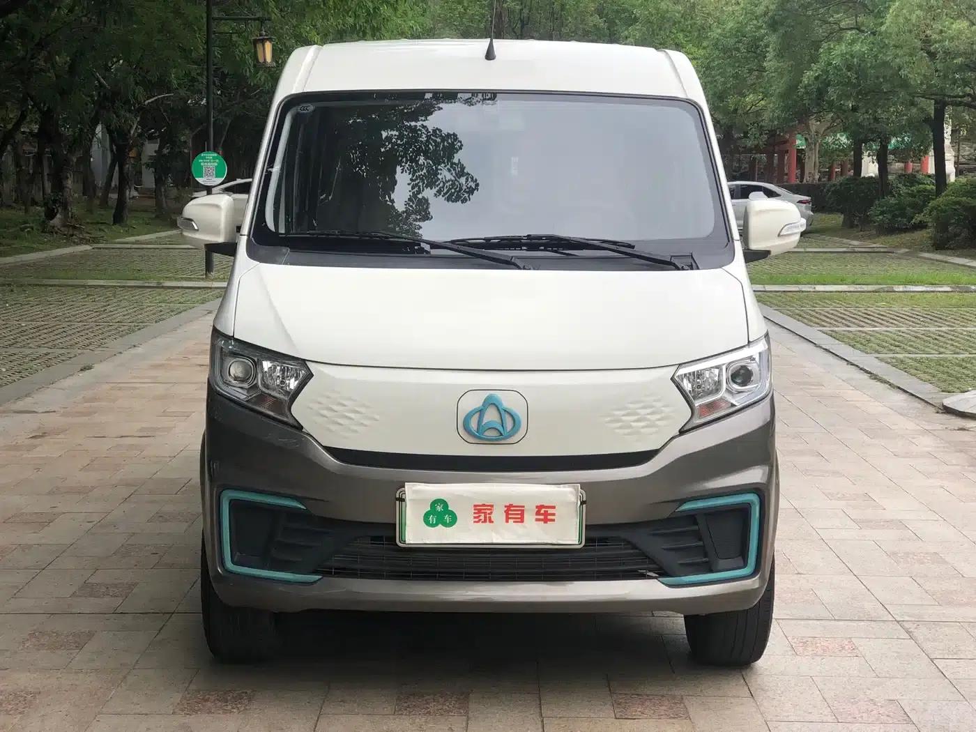 Crossstar V5 EV 2024 Smart Edition 6-seater with double doors — миниатюра 2
