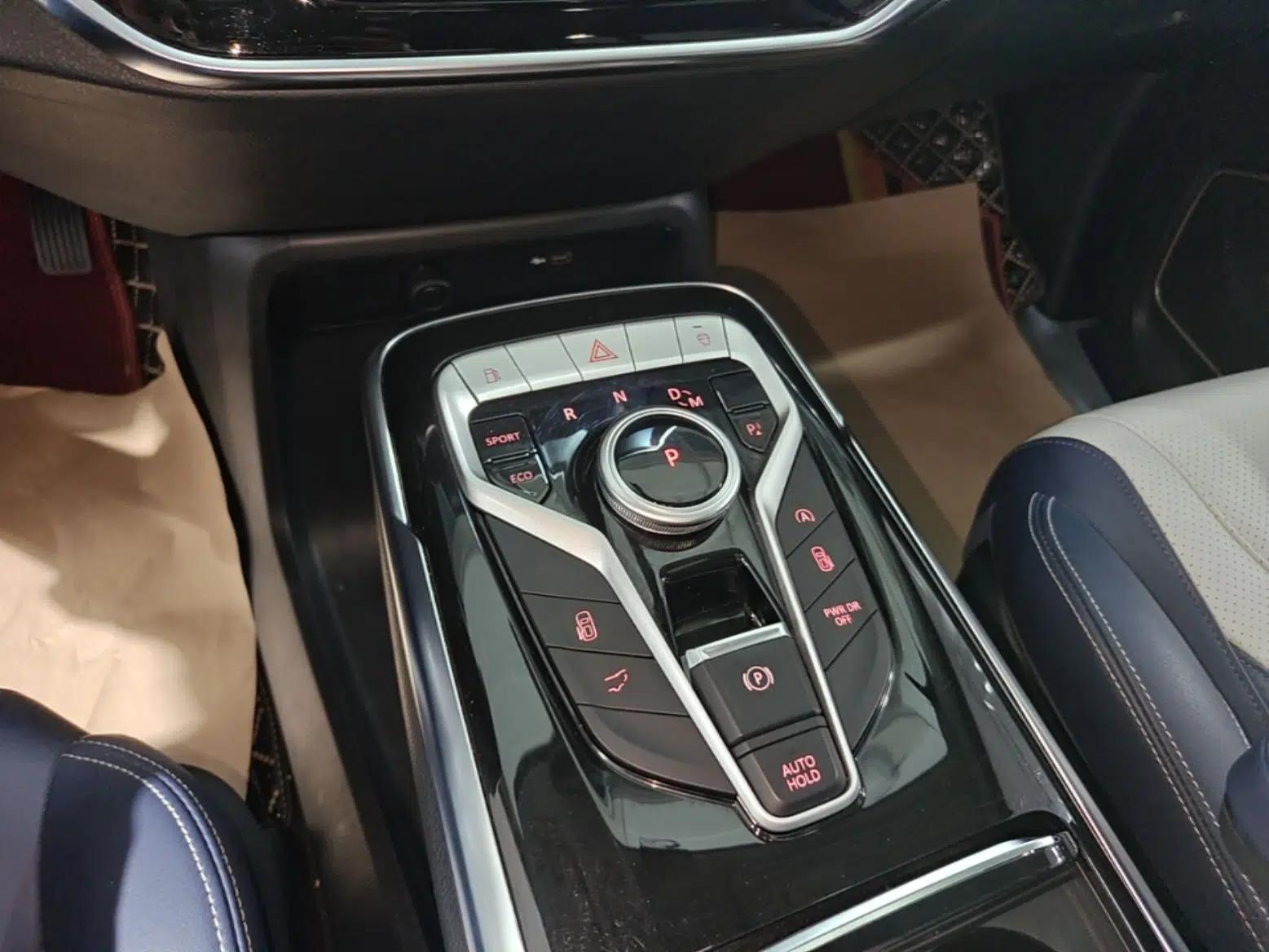 SAIC MAXUS G20 2021 PLUS 2.0T Gasoline Automatic Luxury Edition — миниатюра 16
