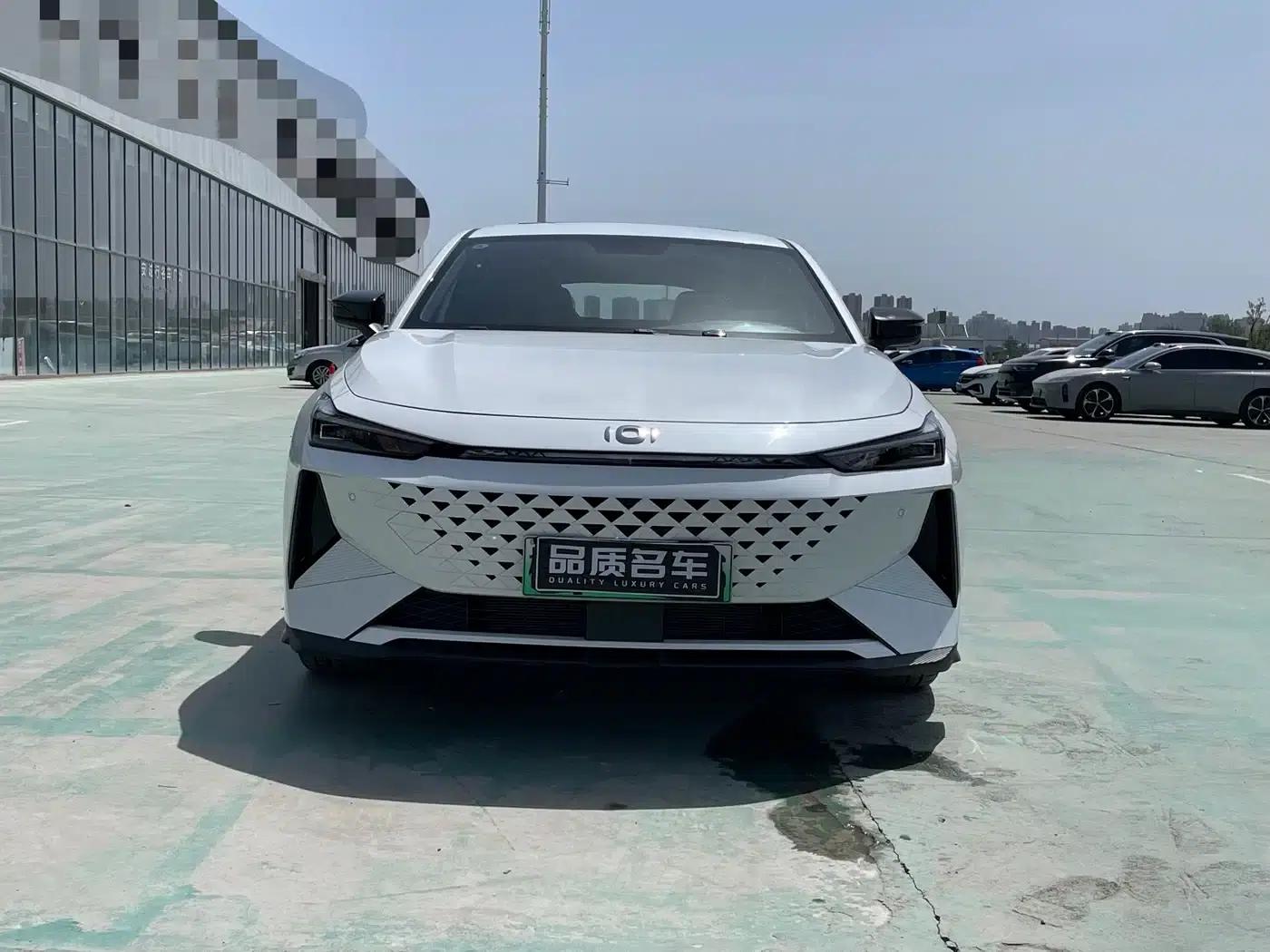Changan Qiyuan A06 2023 Model 1.5L Automatic — миниатюра 2