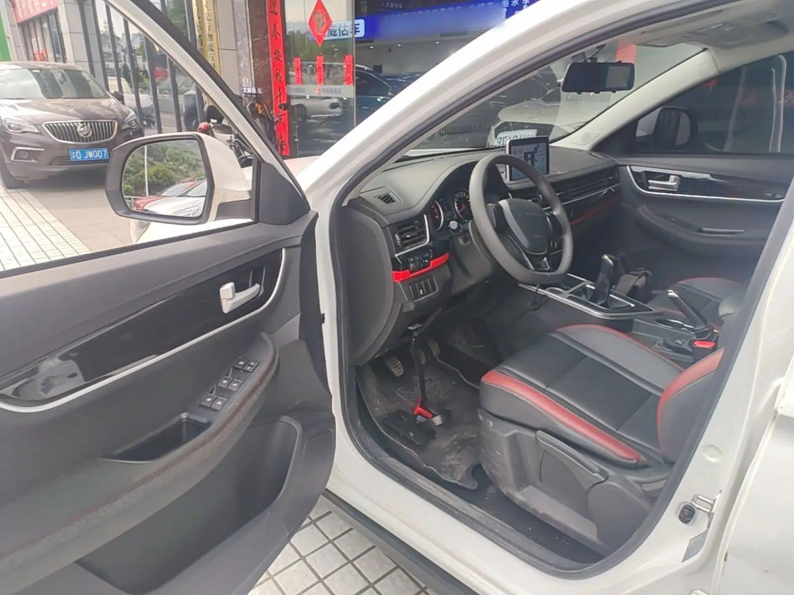 FORTHING T5 2022 Grand Edition 1.6L Manual Dream-Chasing Five-Seat Model — миниатюра 19