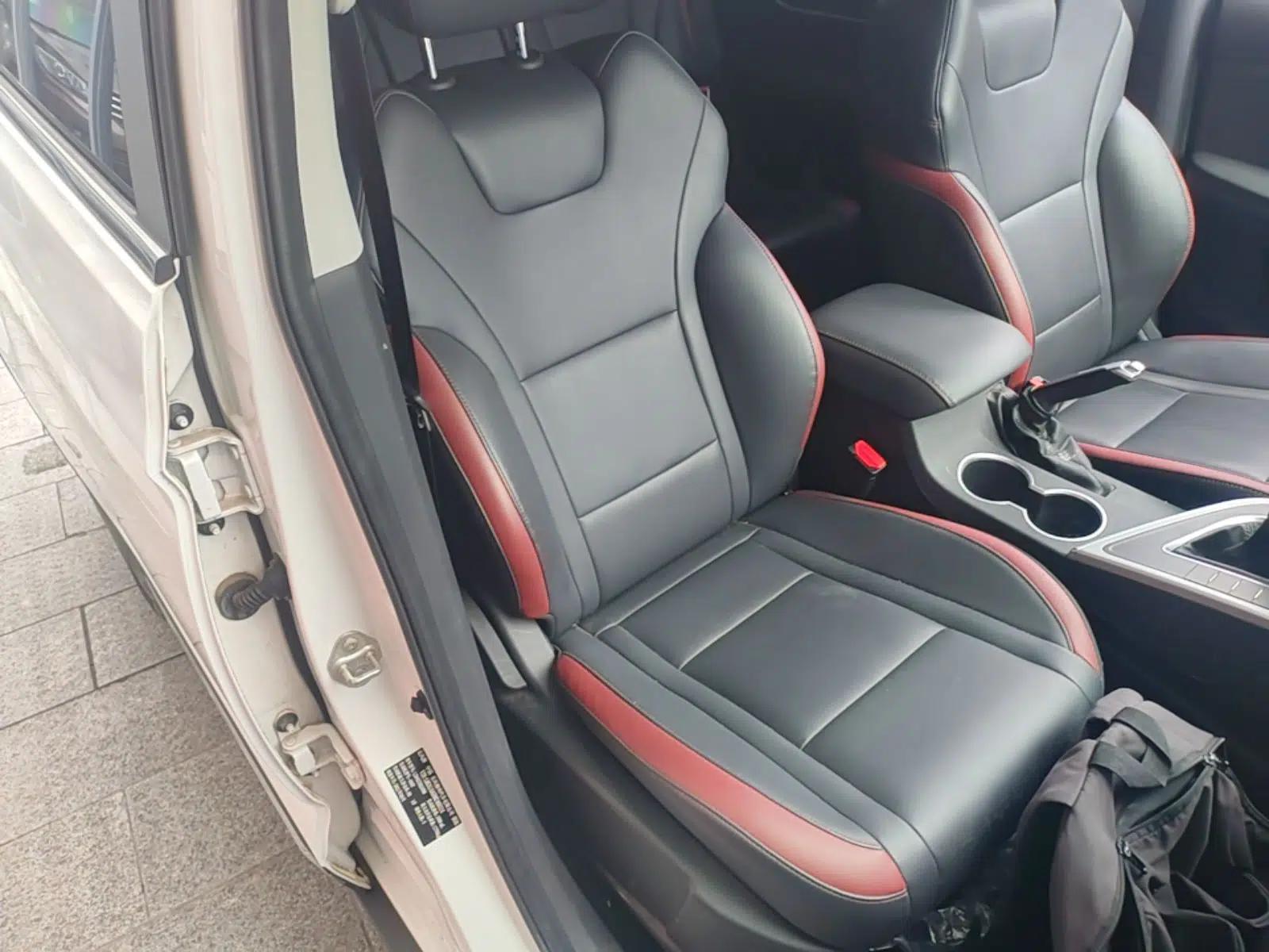FORTHING T5 2022 Grand Edition 1.6L Manual Dream-Chasing Five-Seat Model — миниатюра 23