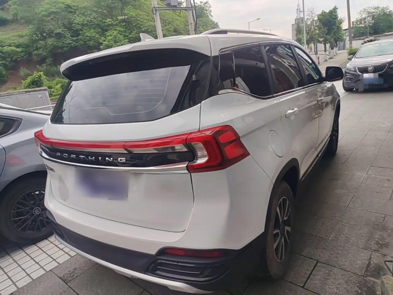 FORTHING T5 2022 Grand Edition 1.6L Manual Dream-Chasing Five-Seat Model — миниатюра 6