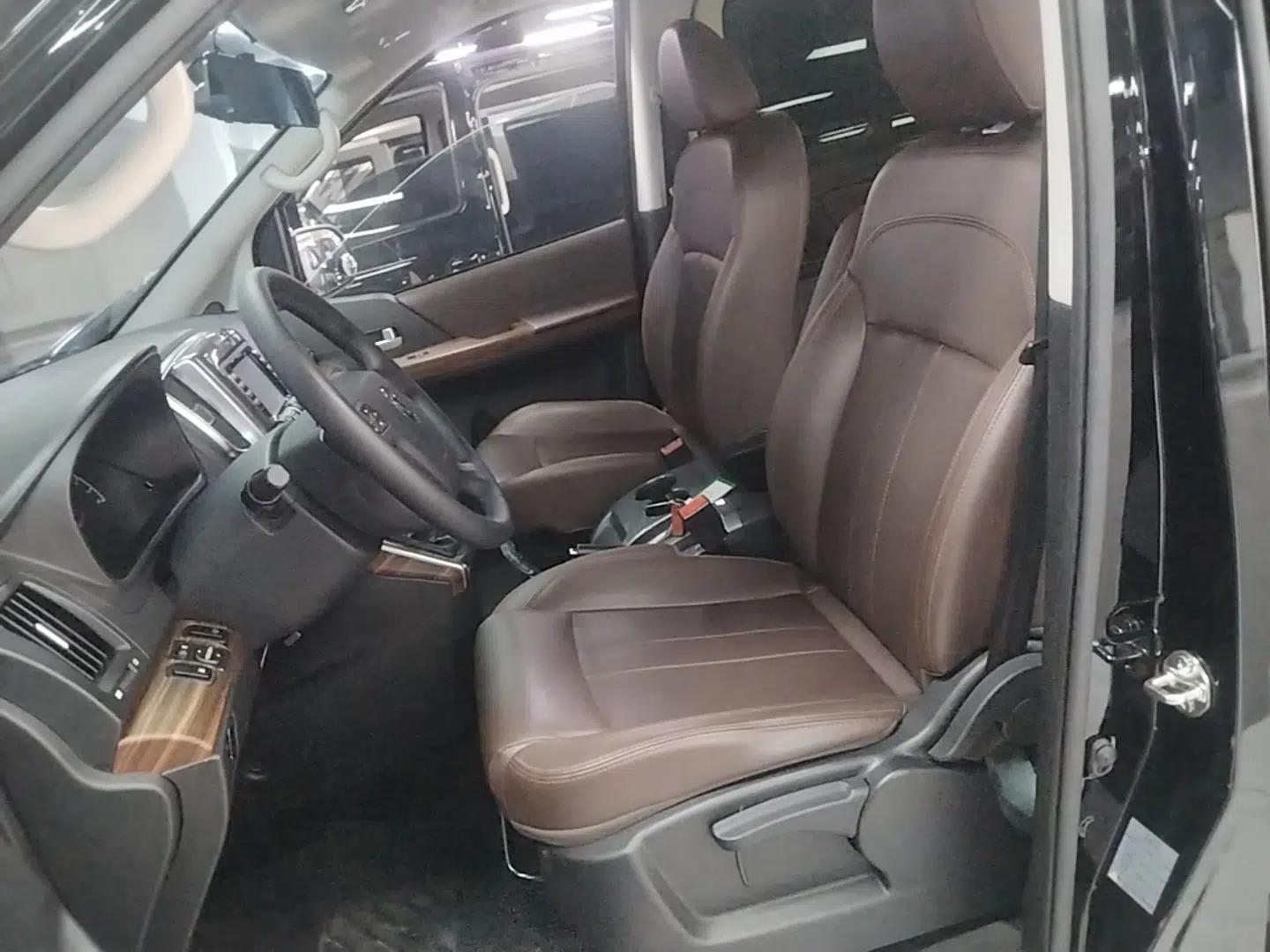 FORTHING Lingzhi PLUS 2021 2.0L Manual Luxury 7-Seater — миниатюра 18