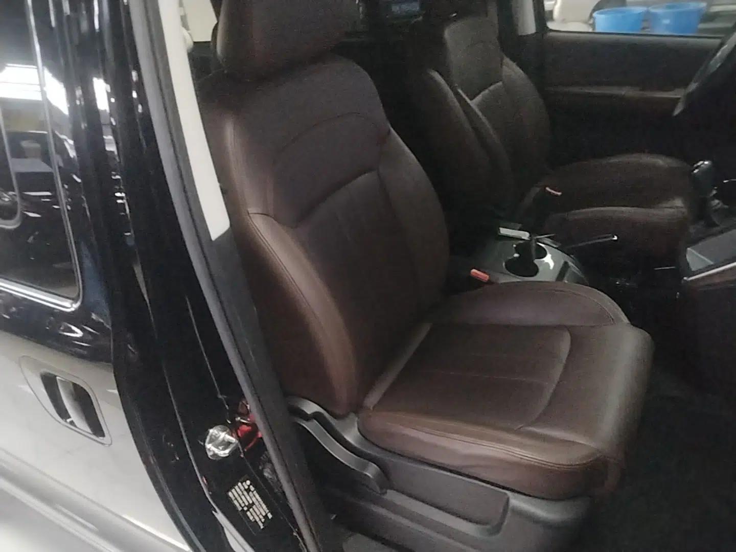 FORTHING Lingzhi PLUS 2021 2.0L Manual Luxury 7-Seater — миниатюра 23