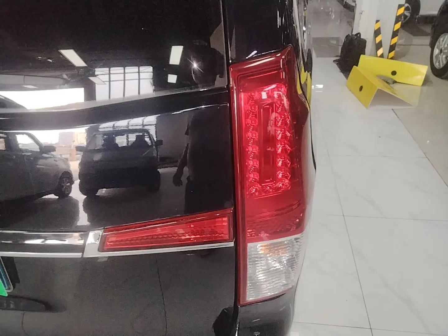 FORTHING Lingzhi PLUS 2021 2.0L Manual Luxury 7-Seater — миниатюра 7