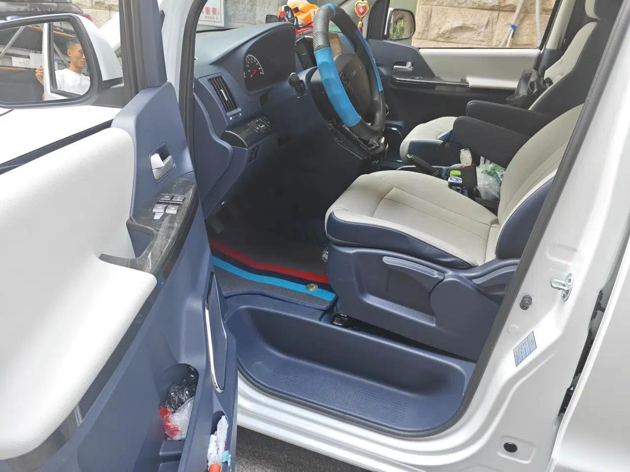 FORTHING Lingzhi PLUS 2024 1.5T Manual Luxury 7-Seater — миниатюра 17